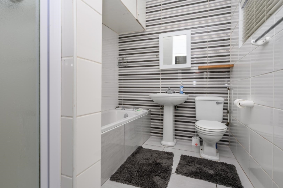 3 Bedroom Property for Sale in Humewood Eastern Cape